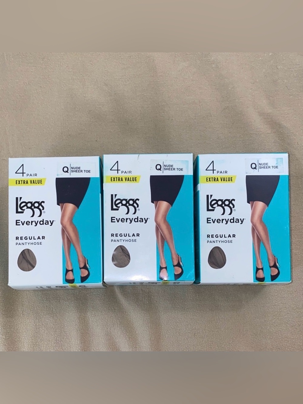 L’eggs Everyday Regular Nude pantyhose bundle size Q